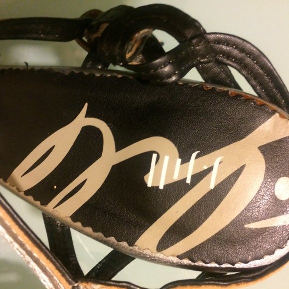 Shoes - Picture 4 of 4